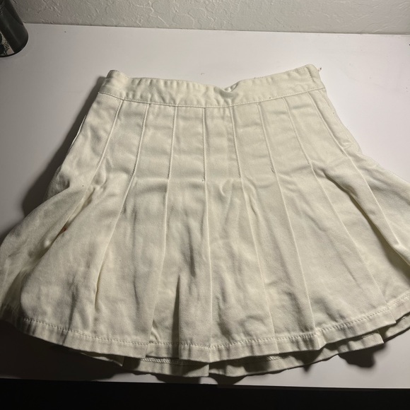 Brandy Melville Dresses & Skirts - brandy melville dana skirt